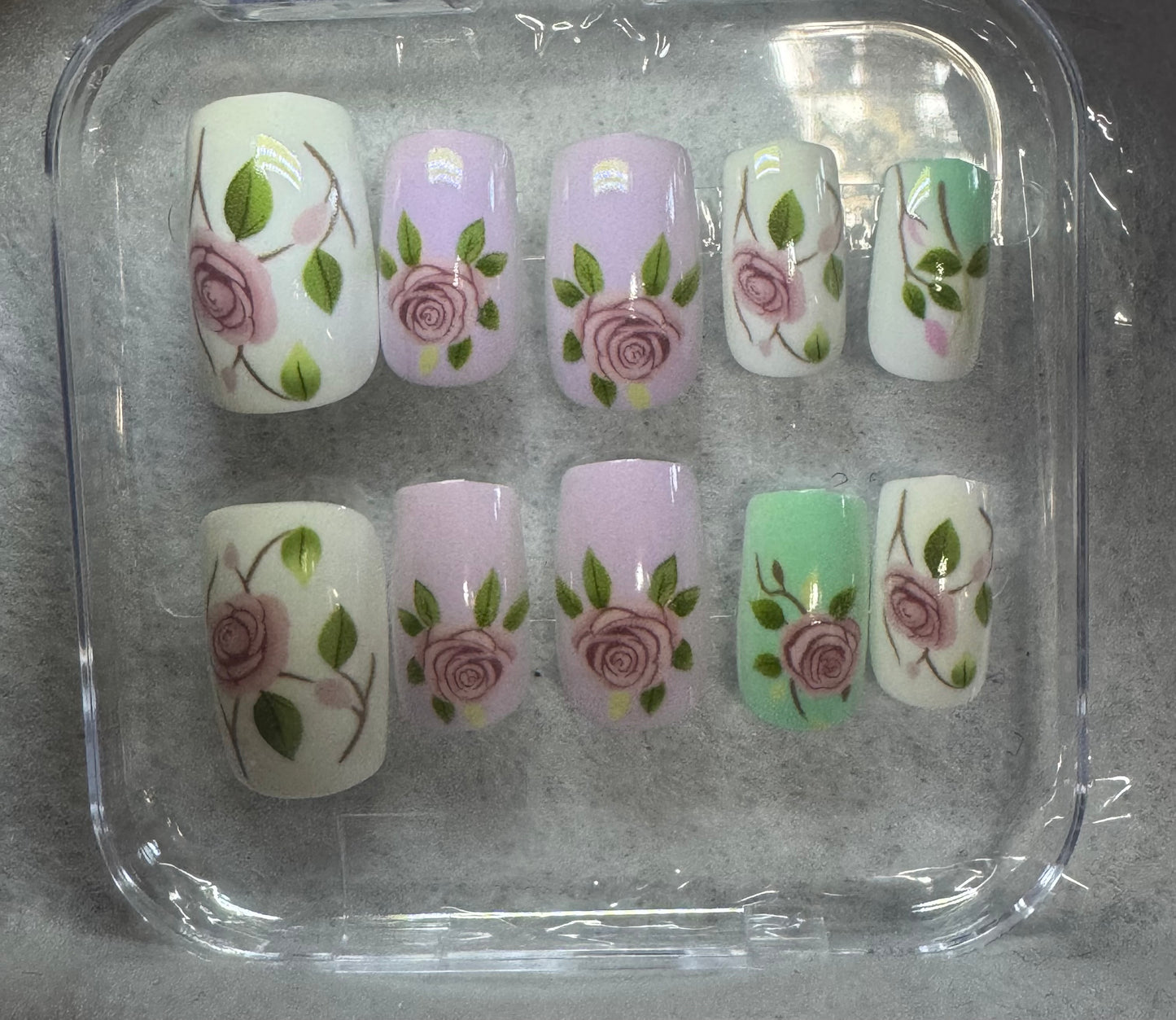 Press on nails