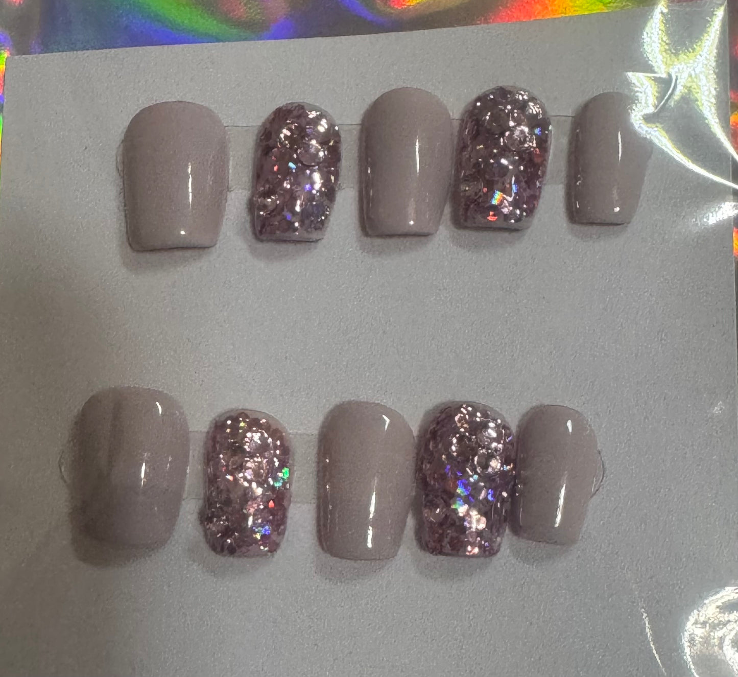 Press on nails