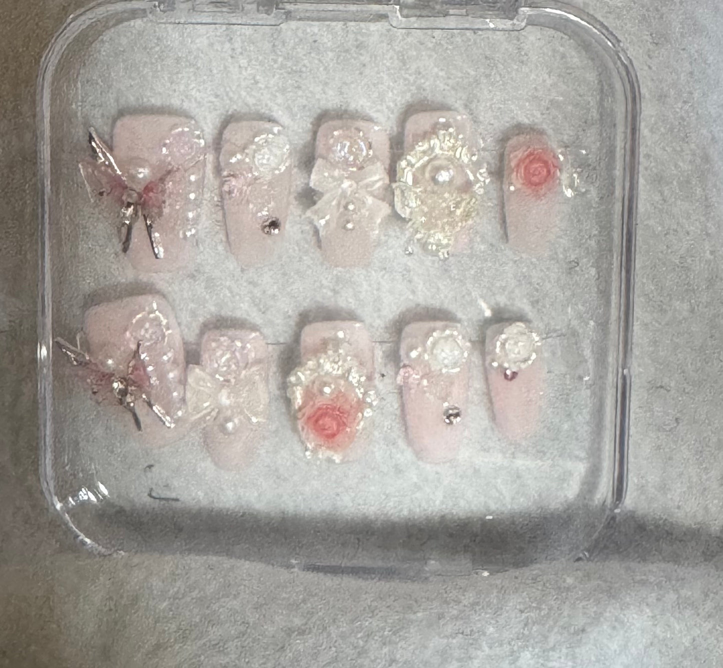 Press on nails