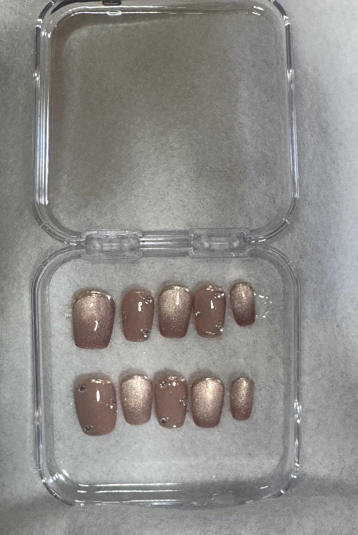 Press on nails