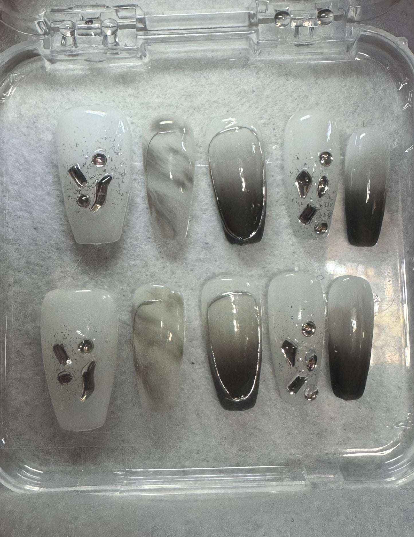 Press on nails