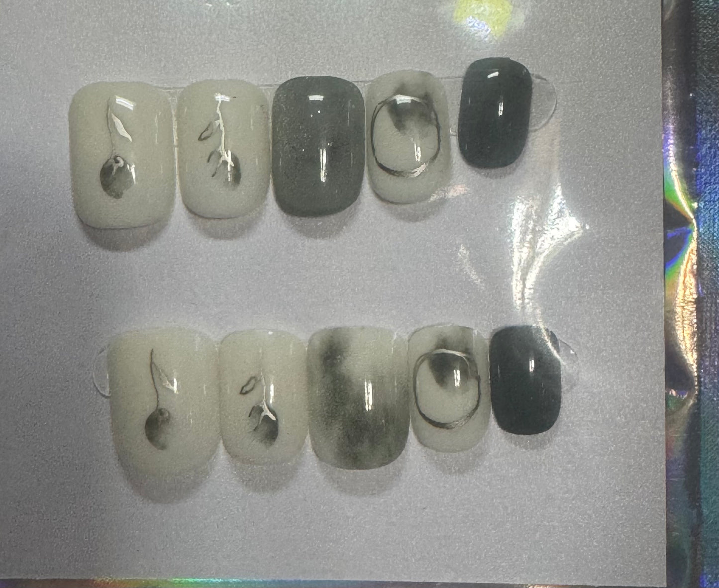 Press on nails