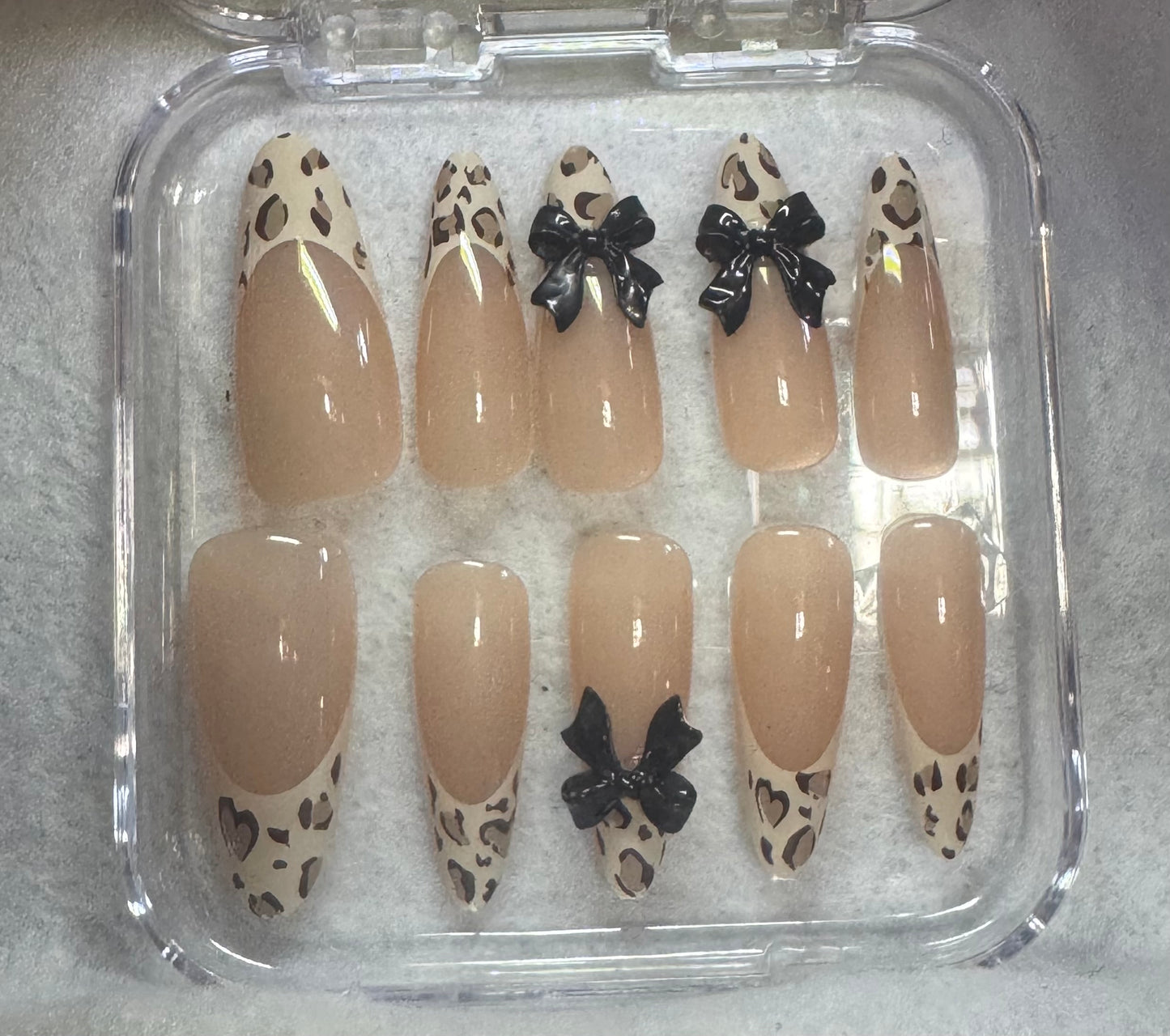 Press on nails
