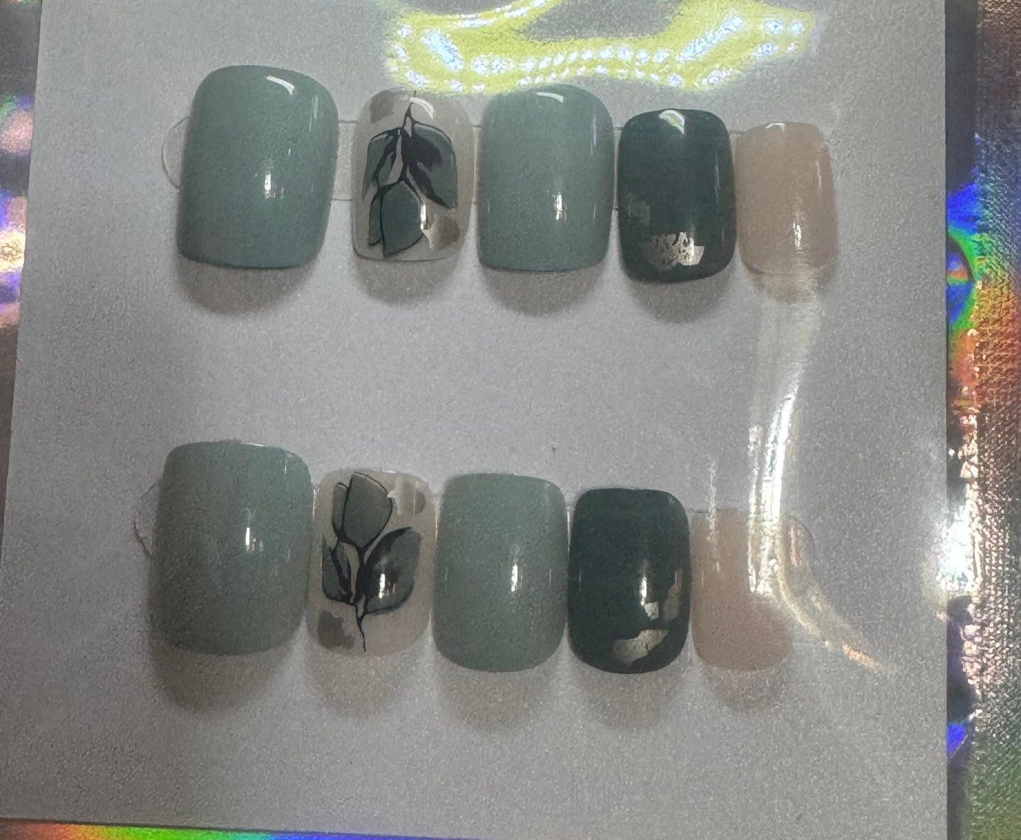 Press on nails